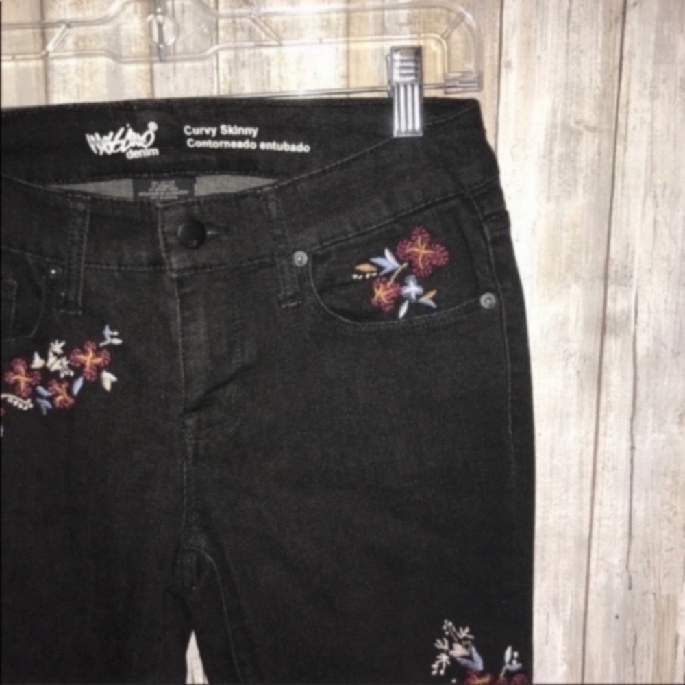 Mossimo Floral Embroidered Skinny High Rise - Picture 3 of 6
